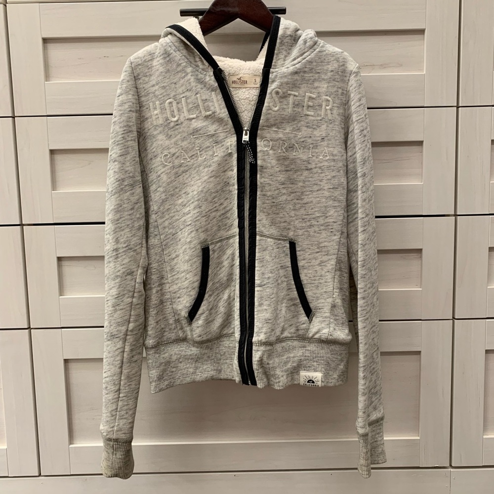 HOLLISTER fleece lined zip up jacket